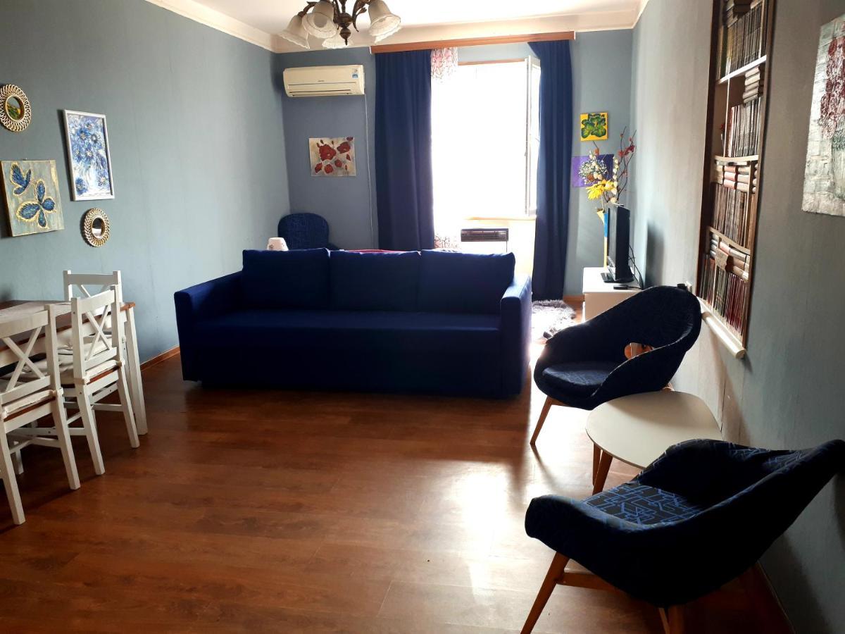 Дом Тины Apartamento Tbilisi Exterior foto