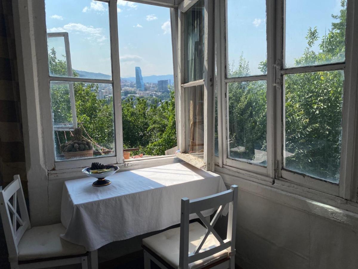 Дом Тины Apartamento Tbilisi Exterior foto